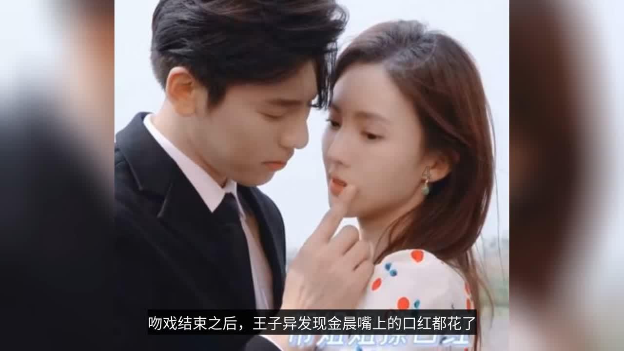 吴宣仪与粉丝“哭穷”引发争议
