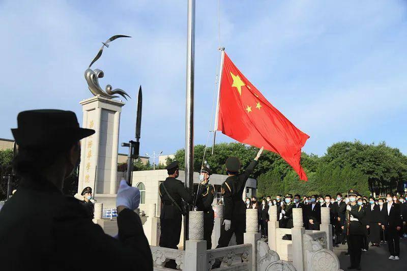 小猫钓鱼游戏龙王版有船