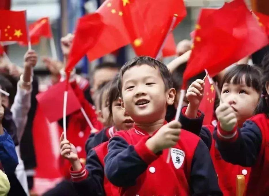 名家汇:预计2023年度净利润亏损2.5亿元~3.2亿元