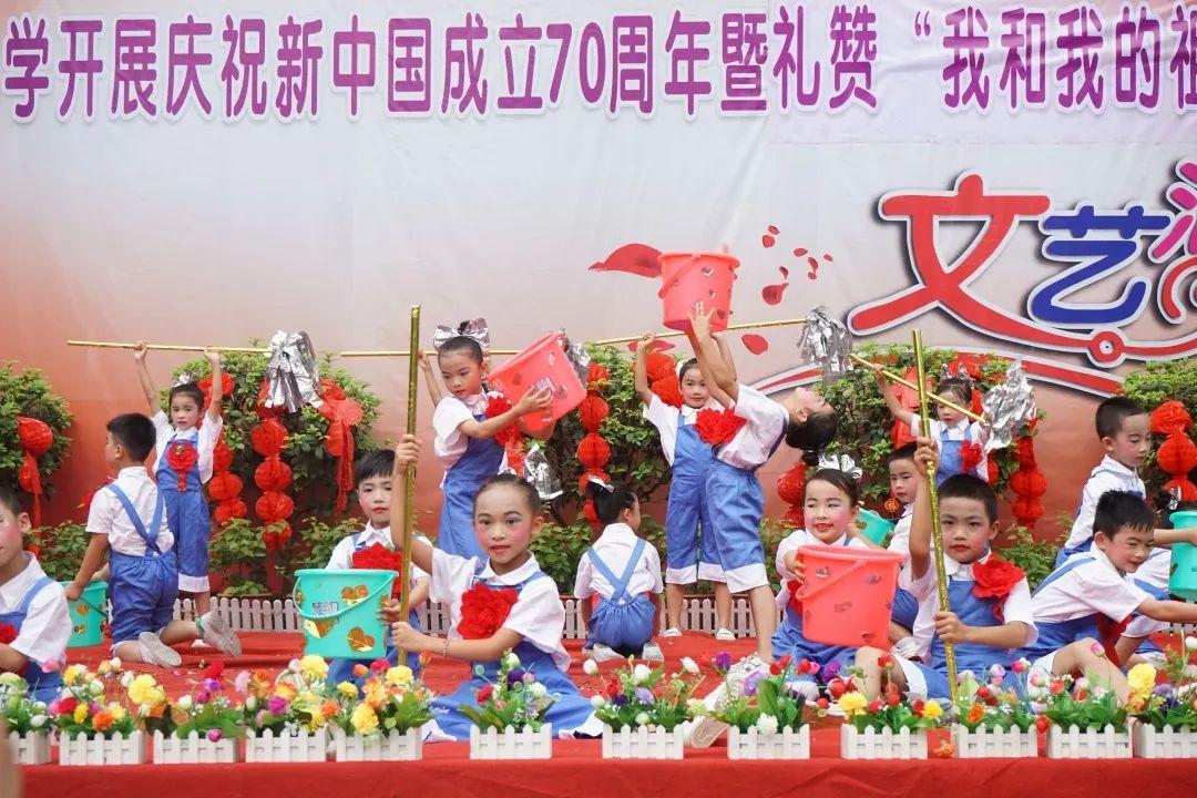苏轼历经仕途的曲折,晚年梦回东坡雪堂,再现小桥流水,堪称经典