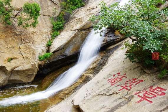 请问公司优秀员工简历怎样写游戏画面