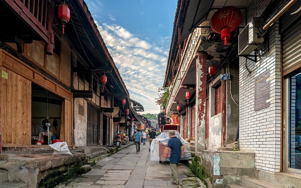 非法收受巨额财物！惠州一退休干部被“双开”