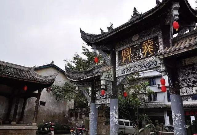 2024年KPL春季赛揭幕战，新科世冠冠军大招KPL新科冠军，谁能胜出？