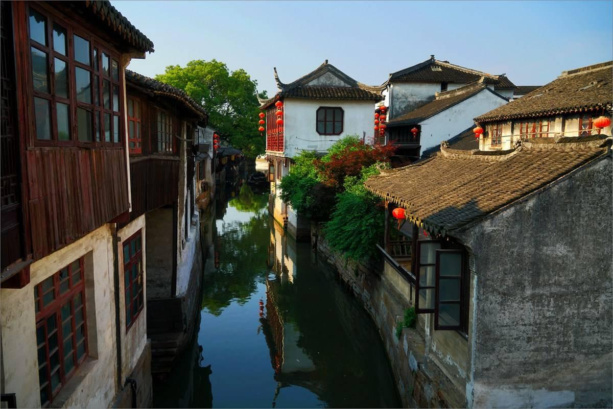 【平安海南建设】兴海县公安局对辖区商业店铺开展突击检查