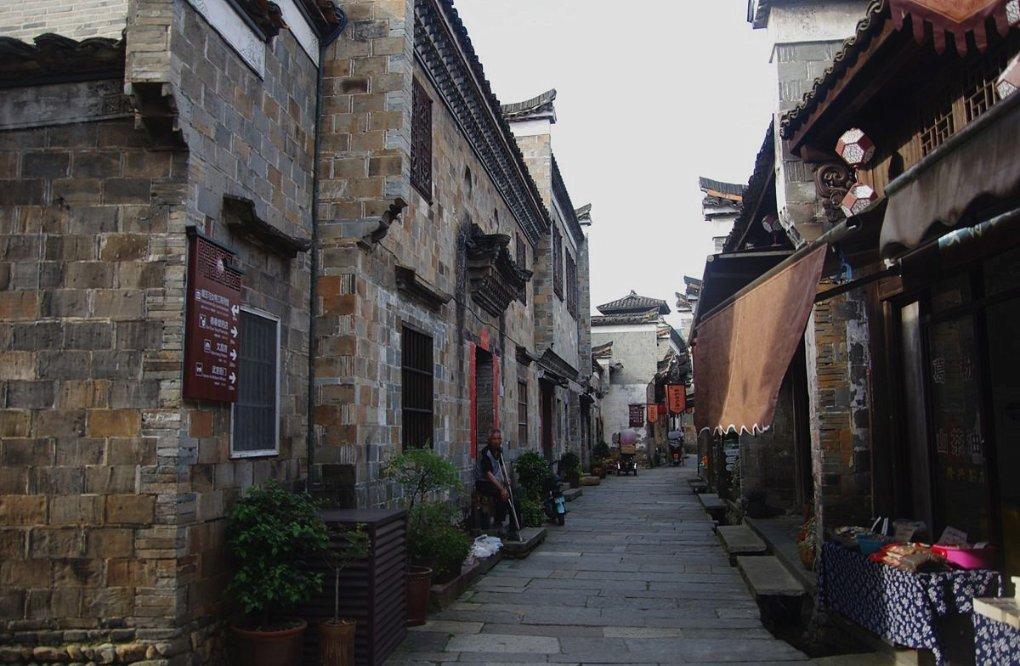 分账剧《金屋藏夫》一次性全集透支前期关注度