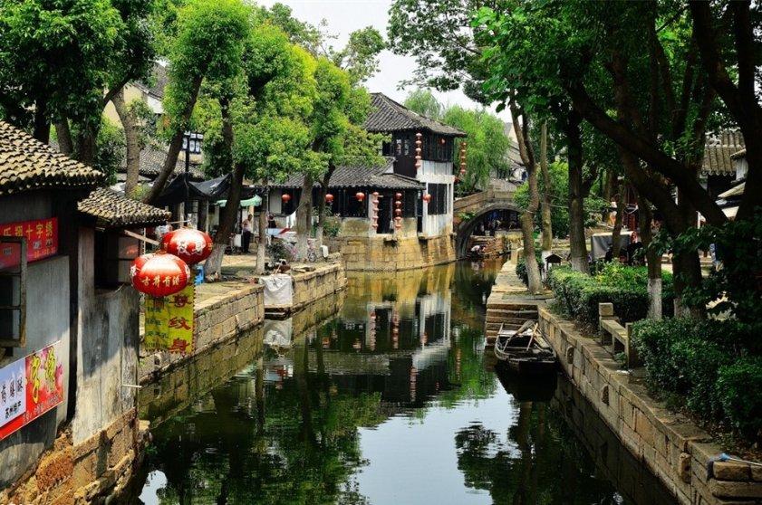 赏杂技,过大年 德州杂技团举办《山水国潮》专场演出致敬德州交警